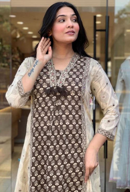 A Line Print Kurta 3 Pcs Set  Pant  Set With New Style in Maching
