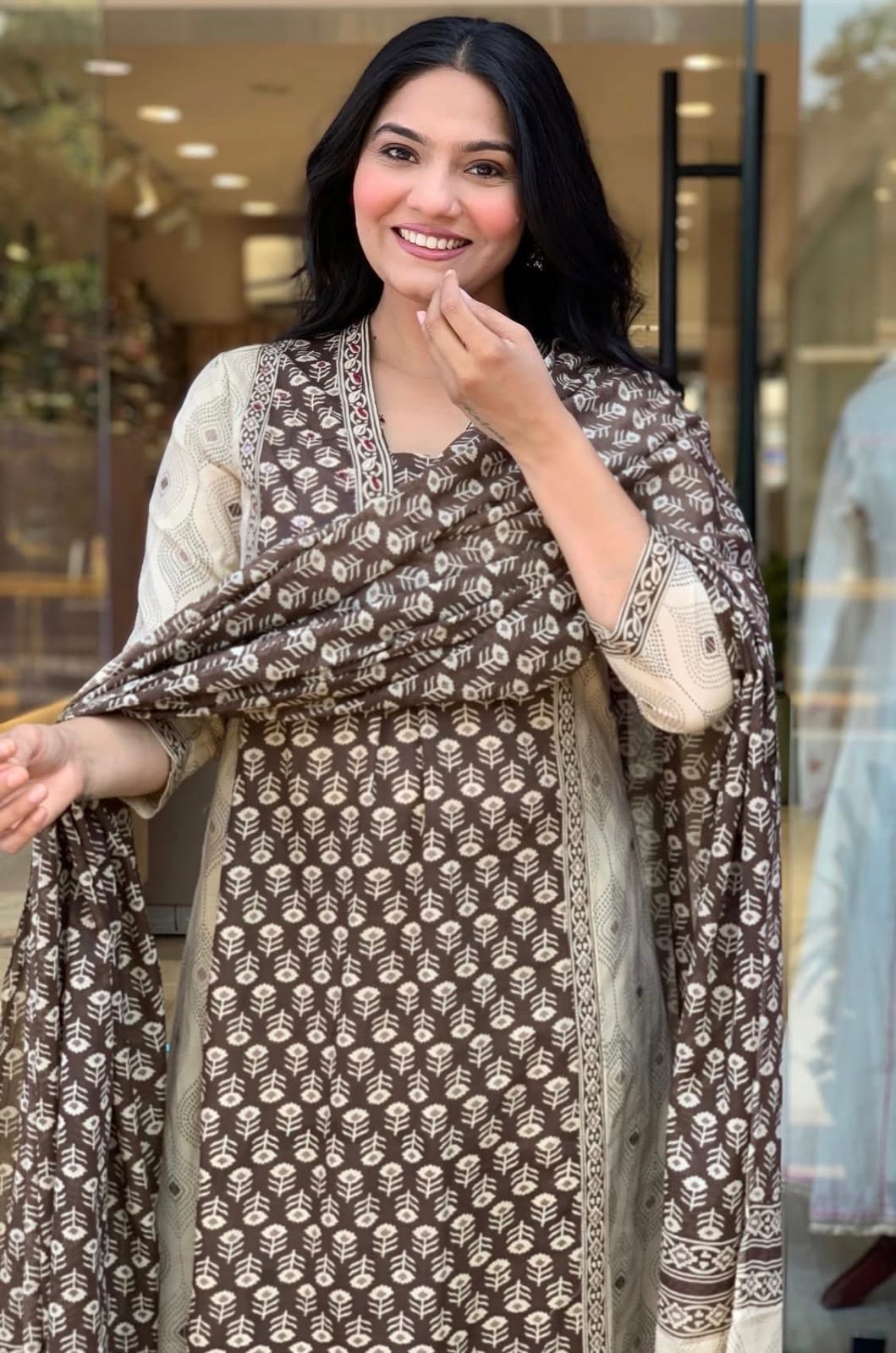 A Line Print Kurta 3 Pcs Set  Pant  Set With New Style in Maching